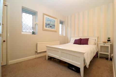 undefined, Marston Gardens, Old Bedford Road Area, Luton, Bedfordshire, LU2 7DU