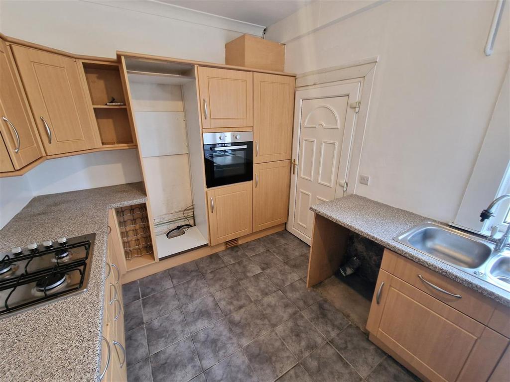 Glasgow Road, Barrhead, Glasgow 2 bed apartment £750 pcm (£173 pw)