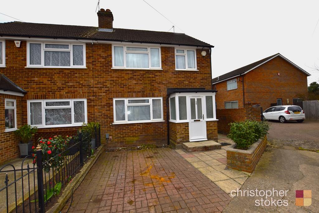 Warwick Drive, Cheshunt, Waltham... 3 bed end of terrace house £1,850