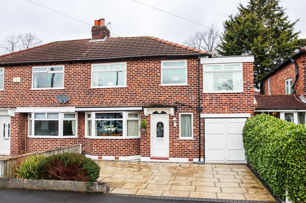 Heston Drive, Urmston, Manchester, M41 4 bed semidetached house £340,000