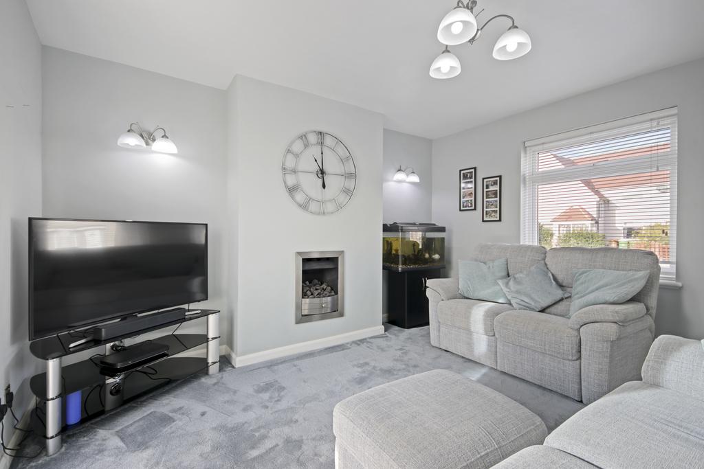 Lovel Avenue, Welling DA16 3 bed semidetached house for sale £450,000