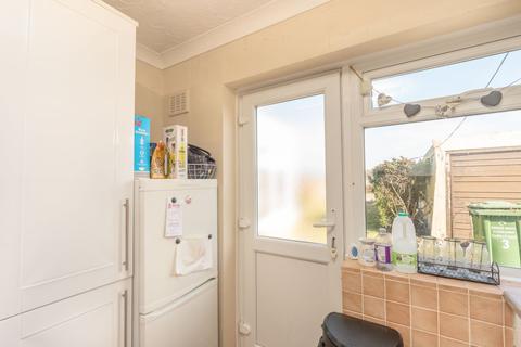 32 Ashway, Corringham, Stanford-le-hope, SS17 9EB