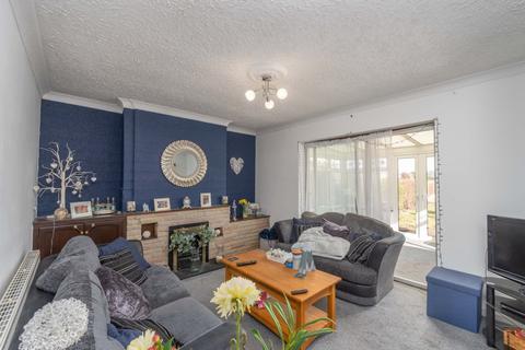 32 Ashway, Corringham, Stanford-le-hope, SS17 9EB