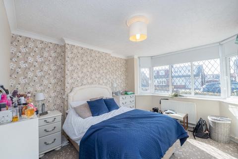 32 Ashway, Corringham, Stanford-le-hope, SS17 9EB