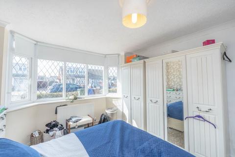 32 Ashway, Corringham, Stanford-le-hope, SS17 9EB