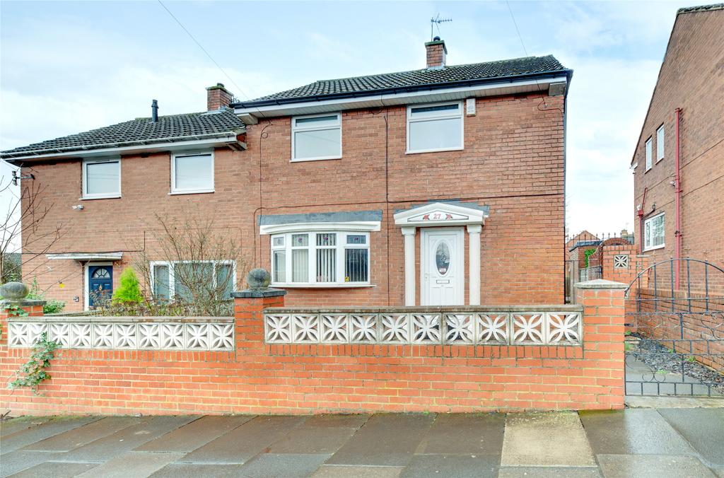 Staneway, Leam Lane, Gateshead, NE10 2 bed semidetached house £110,000