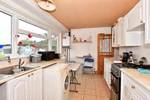 346 Falstones, Basildon, SS15 5DX