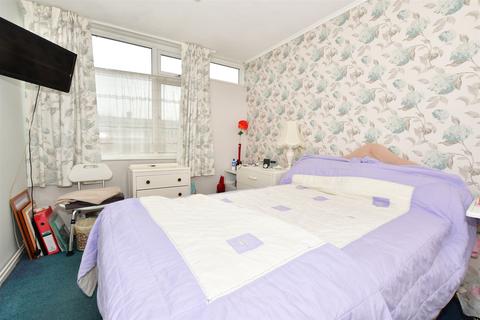 346 Falstones, Basildon, SS15 5DX