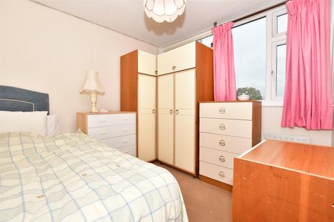 346 Falstones, Basildon, SS15 5DX