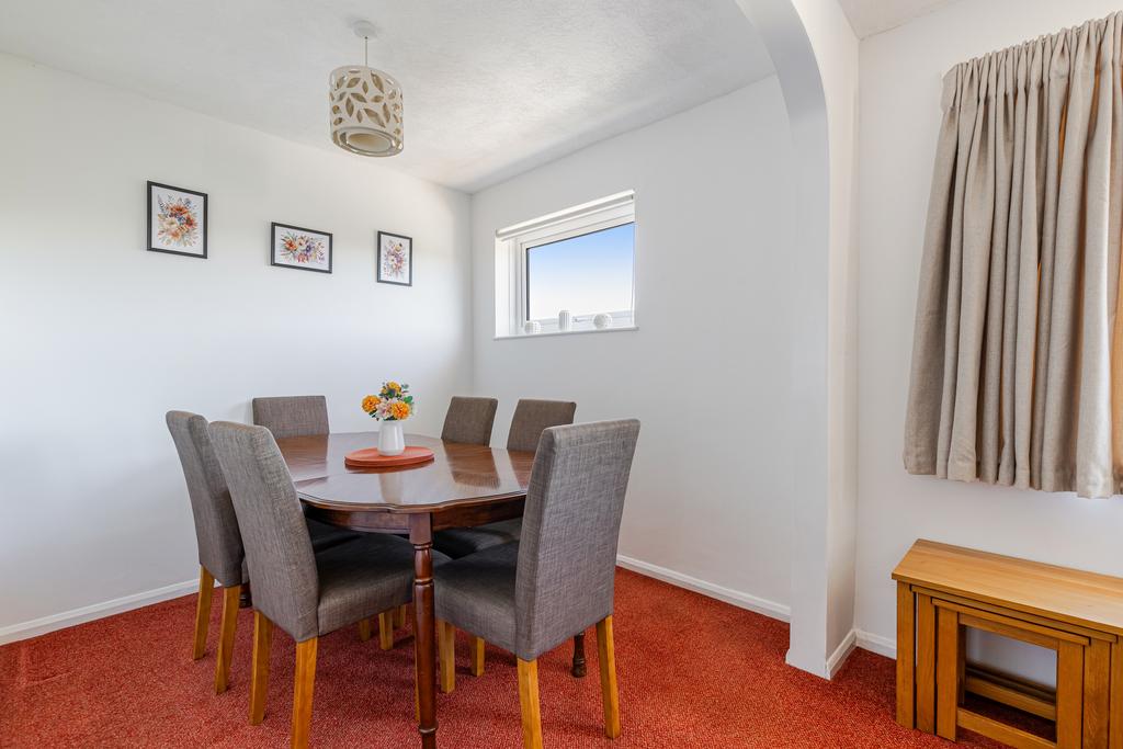 29 Dining Room Ebb Tide Higher Contour Road Kingsw