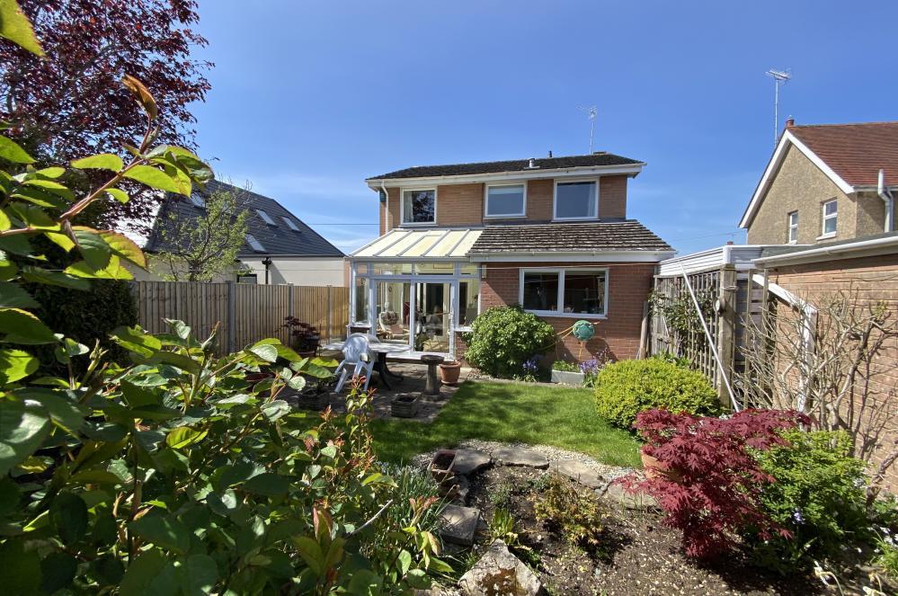 Seymour Road, Ringwood, BH24 1SH 4 bed detached house for sale £495,000