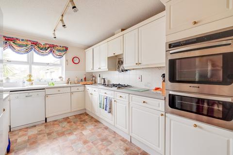 1 Grangefields, Street, BA16 0HT