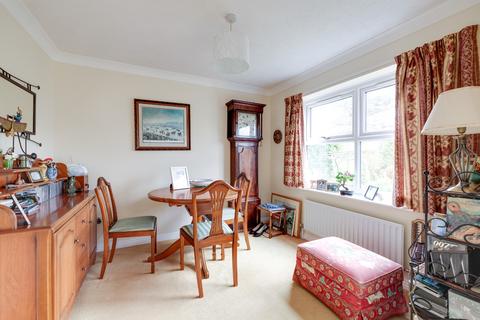 1 Grangefields, Street, BA16 0HT