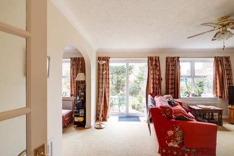 1 Grangefields, Street, BA16 0HT