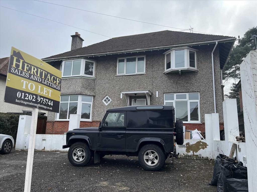 Talbot Road, Winton, Bournemouth 4 bed detached house £2,100 pcm (£