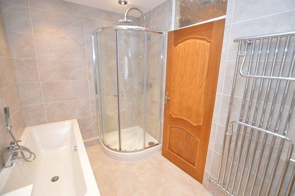 Family bath & shower room