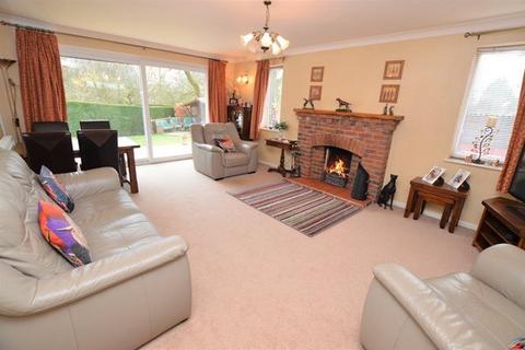 3 bedroom detached house for sale, Woore Road, Onneley