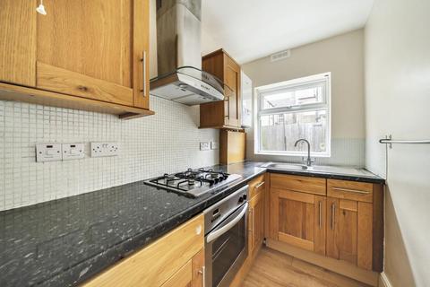 2 bedroom flat for sale - Chandos Avenue, Ealing