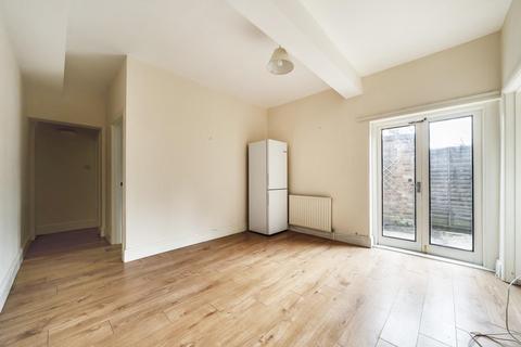 2 bedroom flat for sale - Chandos Avenue, Ealing