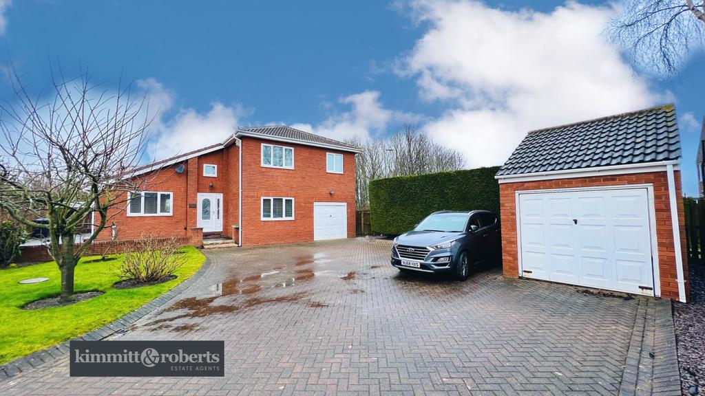 Dalton Heights, Seaham, SR7 8LB 4 bed detached house £395,000