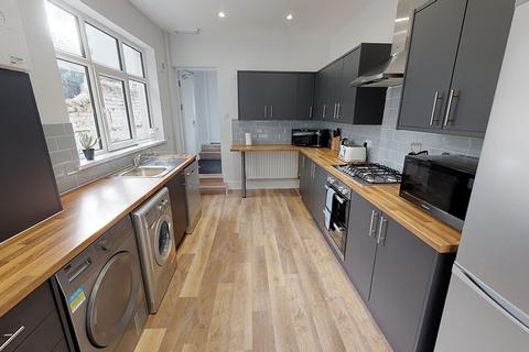 7 bedroom house share to rent, Rawlinson Street, Barrow-in-Furness, Cumbria, LA14