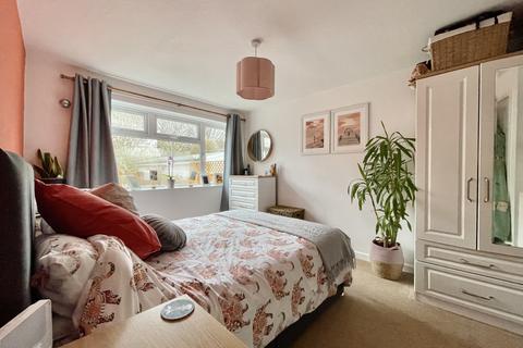 4 Arundel Close, Exeter, EX2 8UQ