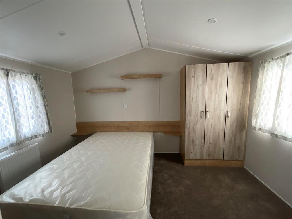 Shottendane Road, Birchington, Kent 2 bed park home for sale £40,000