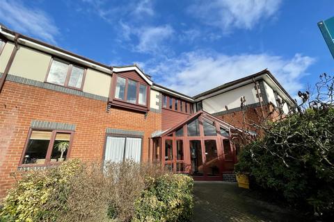 1 bedroom flat for sale - Coach House Court, Reading Road, Pangbourne, RG8