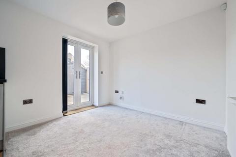 1 bedroom flat for sale, Carterton,  Oxfordshire,  OX18