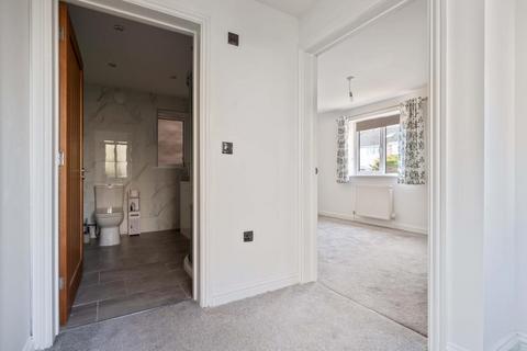 1 bedroom flat for sale, Carterton,  Oxfordshire,  OX18