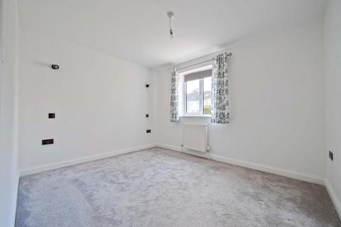 1 bedroom flat for sale, Carterton,  Oxfordshire,  OX18