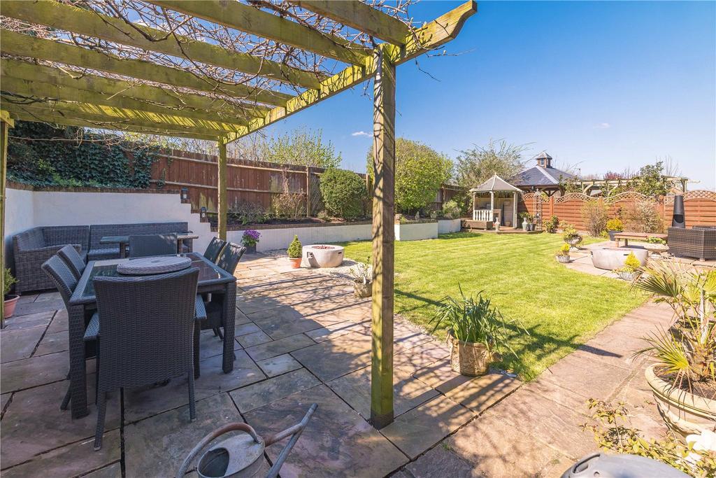 Greytree, RossonWye, Herefordshire, HR9 6 bed detached house for sale £650,000
