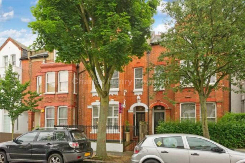 Plympton Road, Queen`s Park, NW6 4 bed house £4,000 pcm (£923 pw)