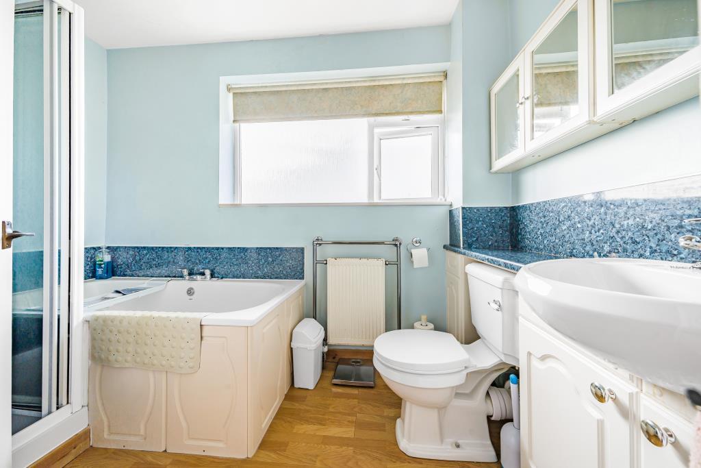 Farmers Close, Witney, OX28 3 bed link detached house for sale £350,000