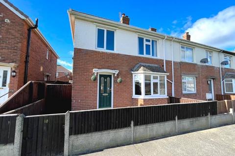 3 bedroom end of terrace house to rent, Chiltern Avenue, Chester Le Street, DH2