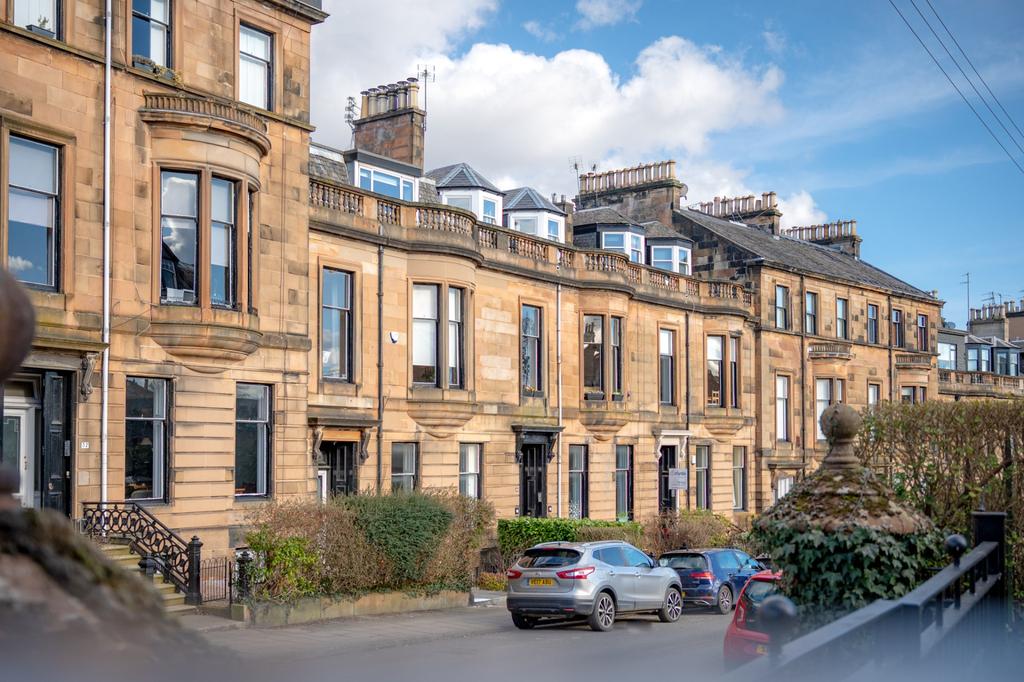 Victoria Crescent Road, Flat B/1... 2 bed apartment £335,000
