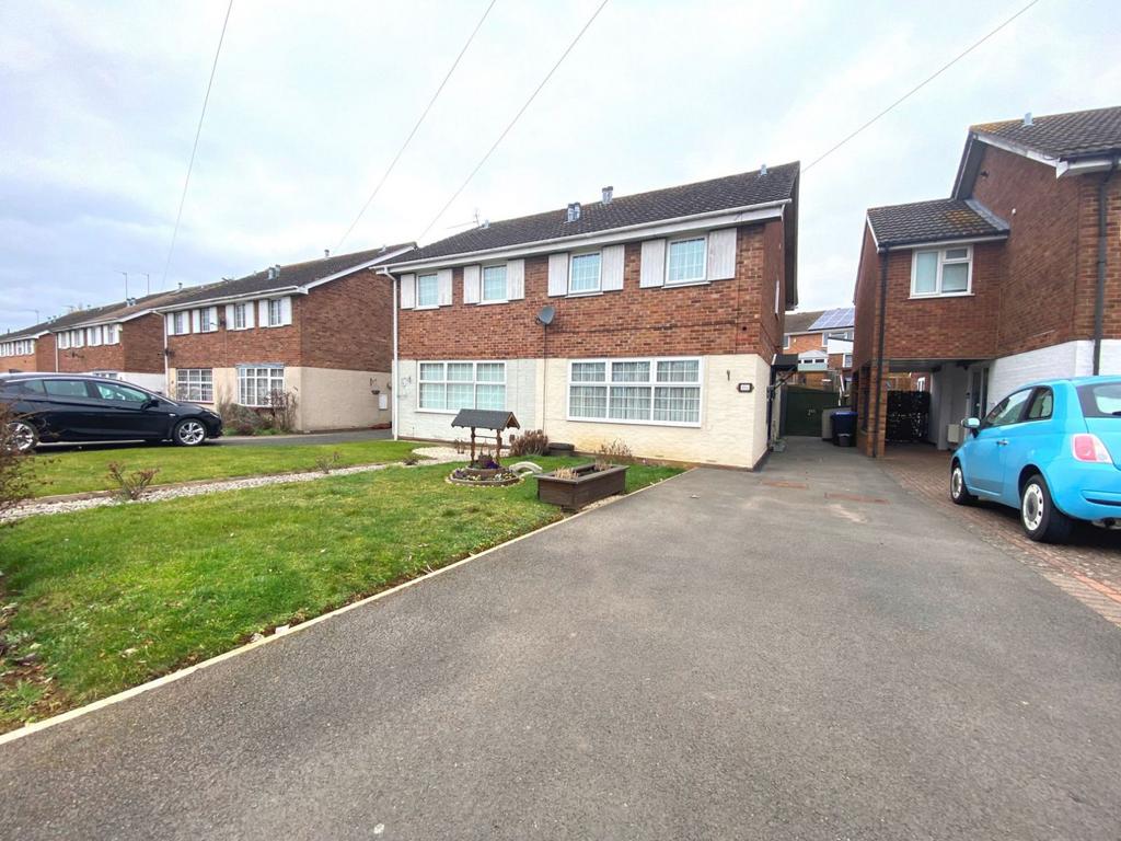 Spinney Hill Road, Spinney Hill... 3 bed semidetached house £270,000