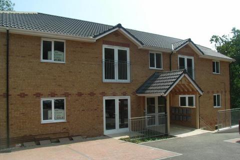 2 bedroom flat to rent - Nelson Drive, Cowes, Isle Of Wight, PO31