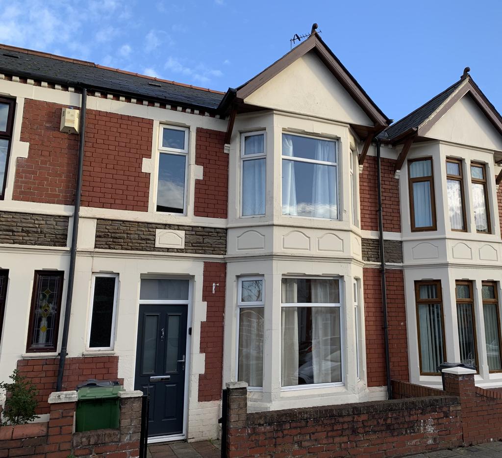 Summerfield Avenue, Heath, Cardiff, CF14 3 bed terraced house £1,250