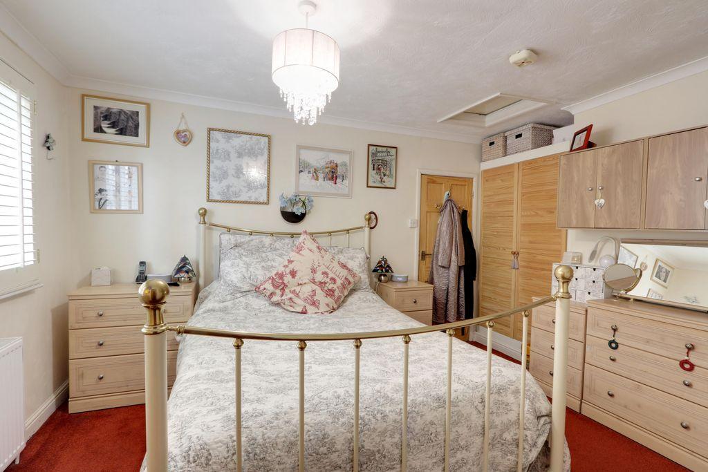 Bedroom 1 (Double)