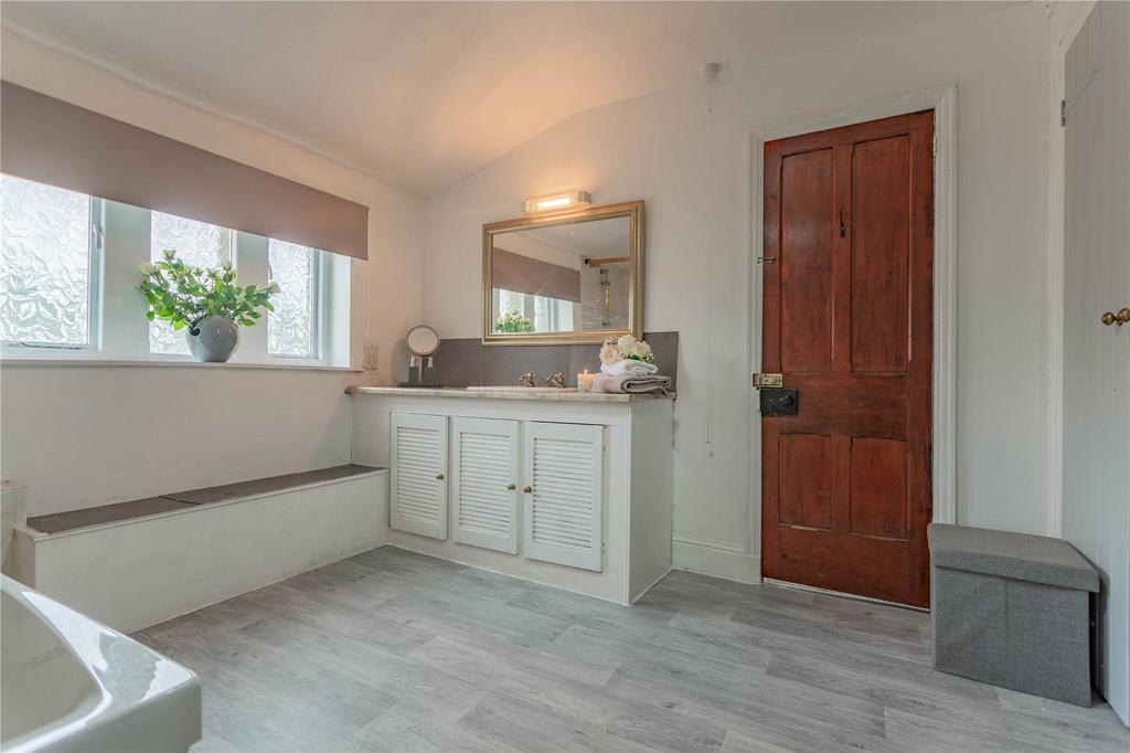 Family Bathrom