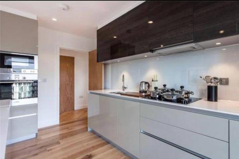 2 bedroom flat to rent, Rathbone Market, London, E16