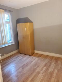 3 bedroom terraced house to rent, Marlow Road, East Ham, E6
