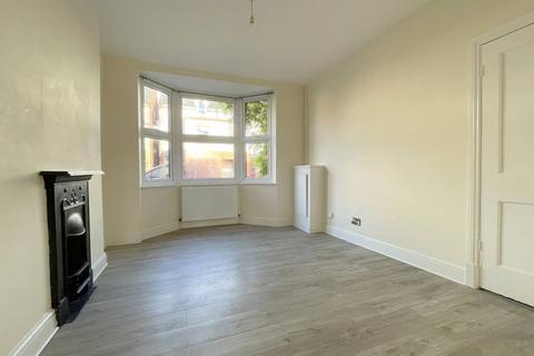 3 bedroom house to rent, South Knighton