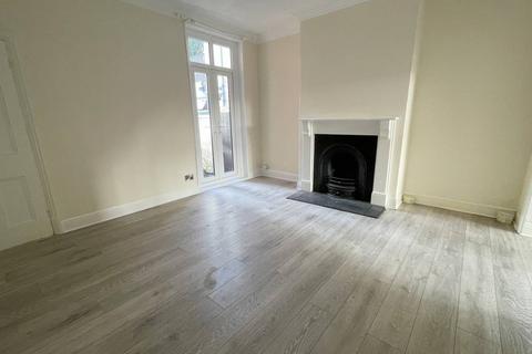 3 bedroom house to rent, South Knighton