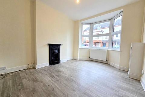 3 bedroom house to rent, Stoneygate, South Knighton Road