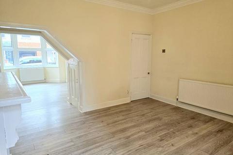 3 bedroom house to rent, Stoneygate, South Knighton Road