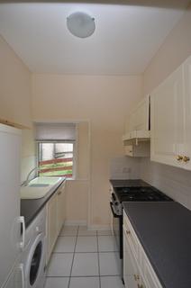 2 bedroom flat to rent, Crofthill Road, Croftfoot, Glasgow