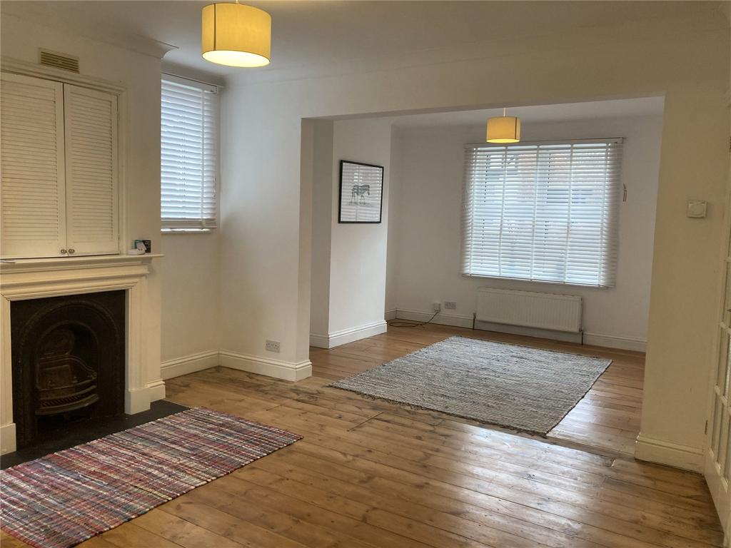 Essex Road, Longfield, Kent, DA3 3 bed semidetached house £1,500 pcm
