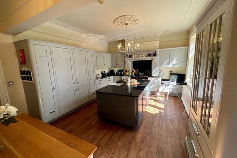 3 Ashday Lane, Halifax, HX3 9RH